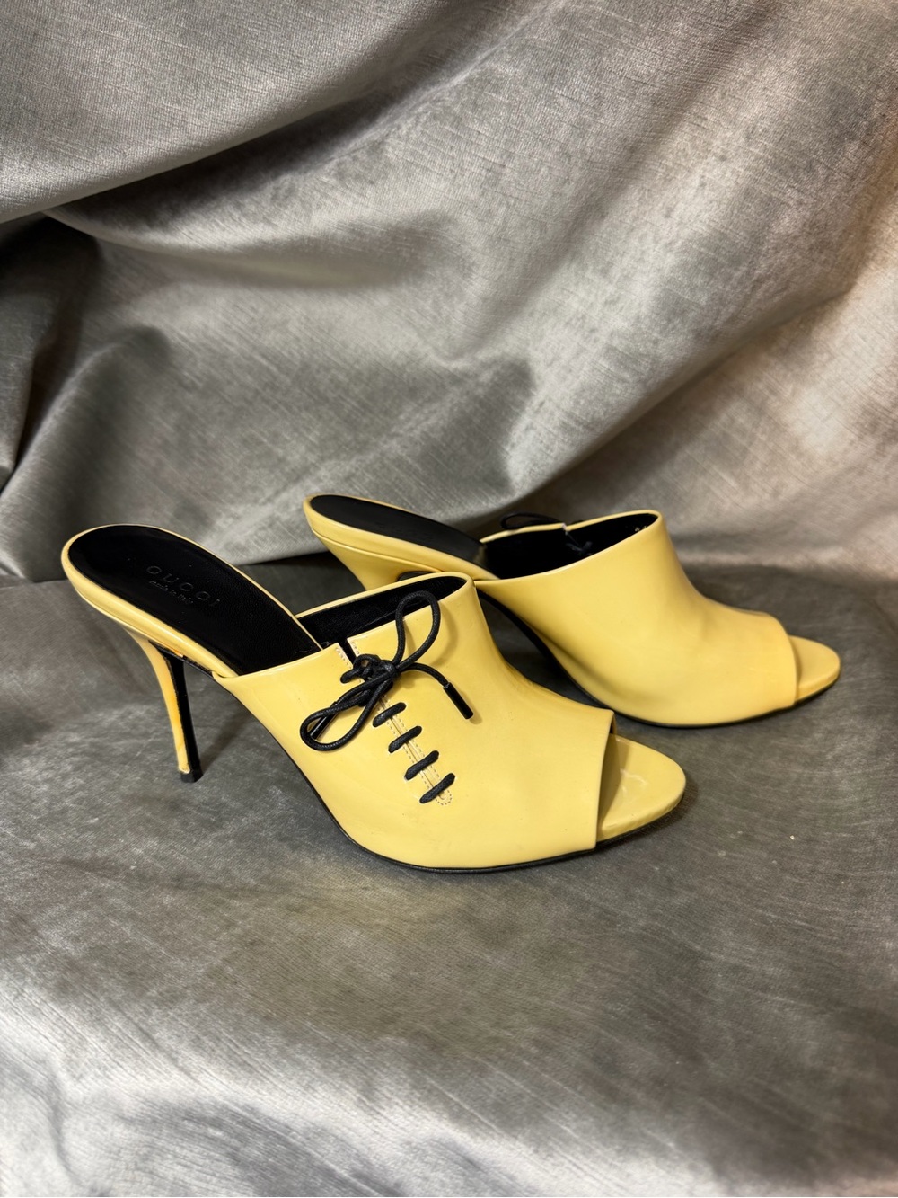Gucci Open Toe Patent Leather Heeled Lace-Up Shoes. Women's Size 38C. With COA